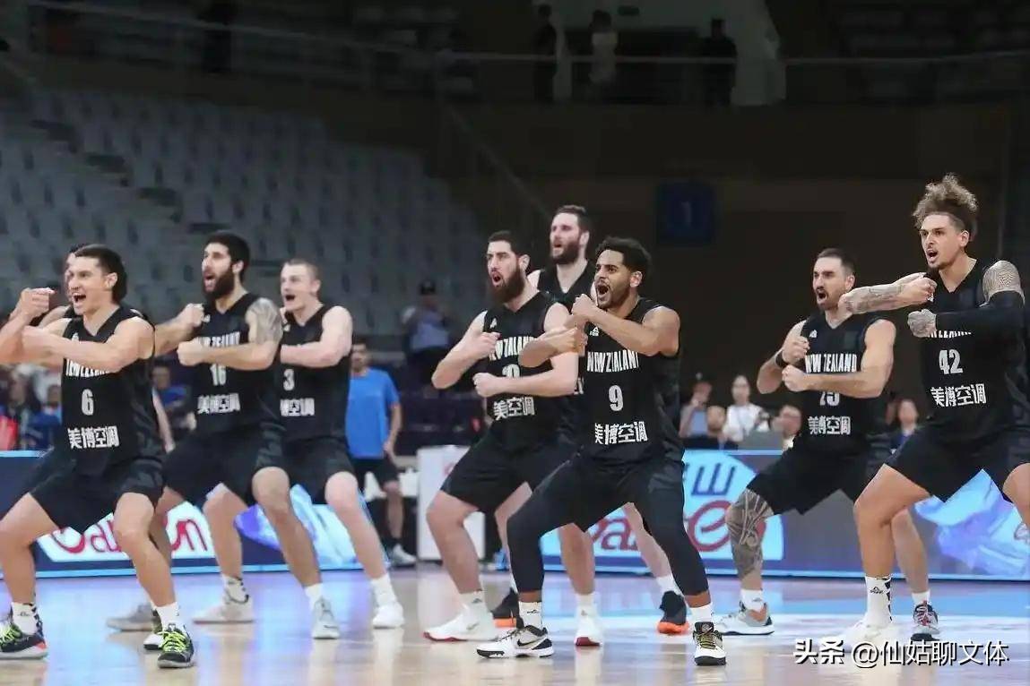 包含皇家马德里篮球队迎CBA常规赛关键赛，今晨外线爆发，形势明朗，身体对抗强度拉满的词条